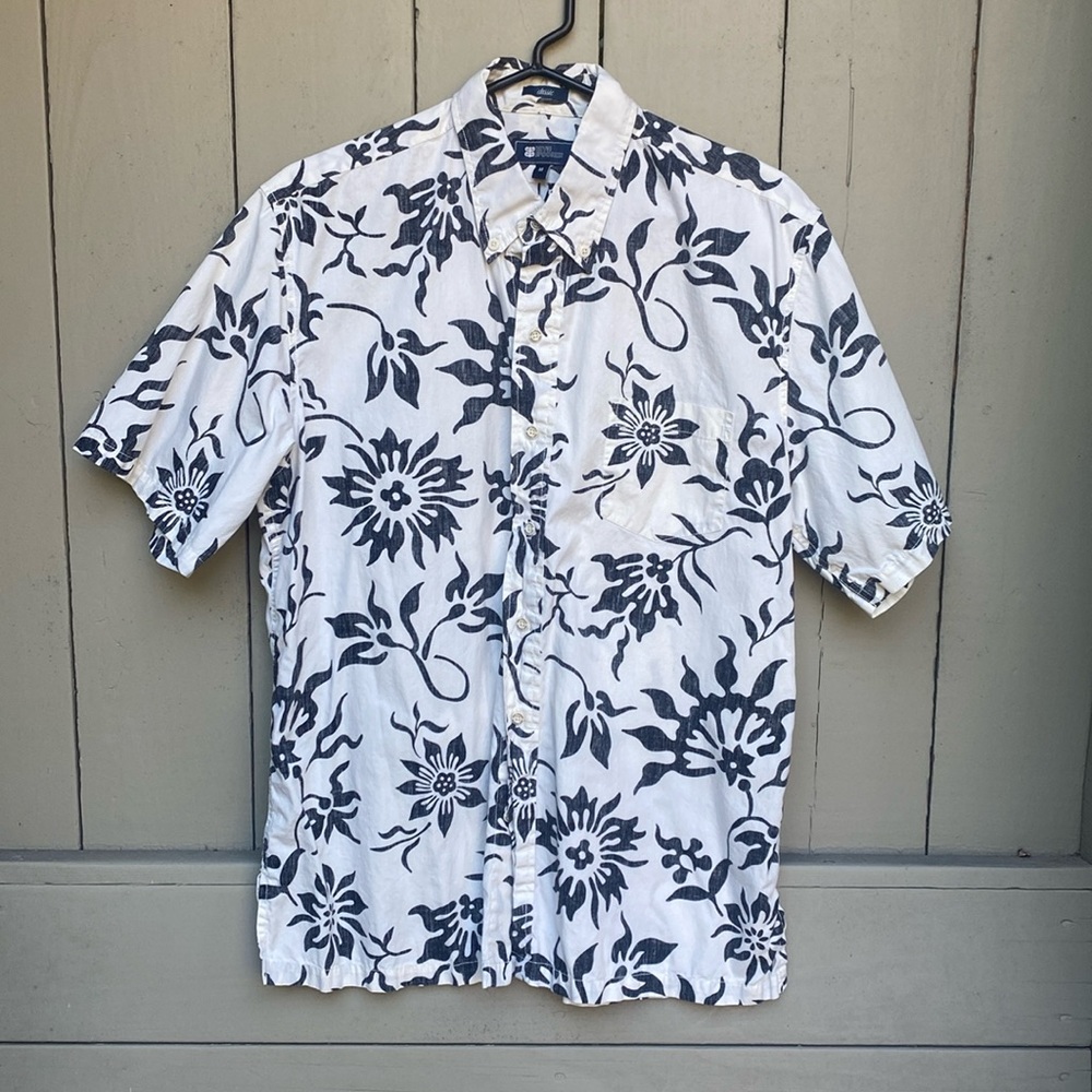 REYN SPOONER classic fit collared men’s shirt with reverse aloha print‼️RARE ‼️